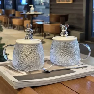 hammer pattern bear with lid and spoon glass cup